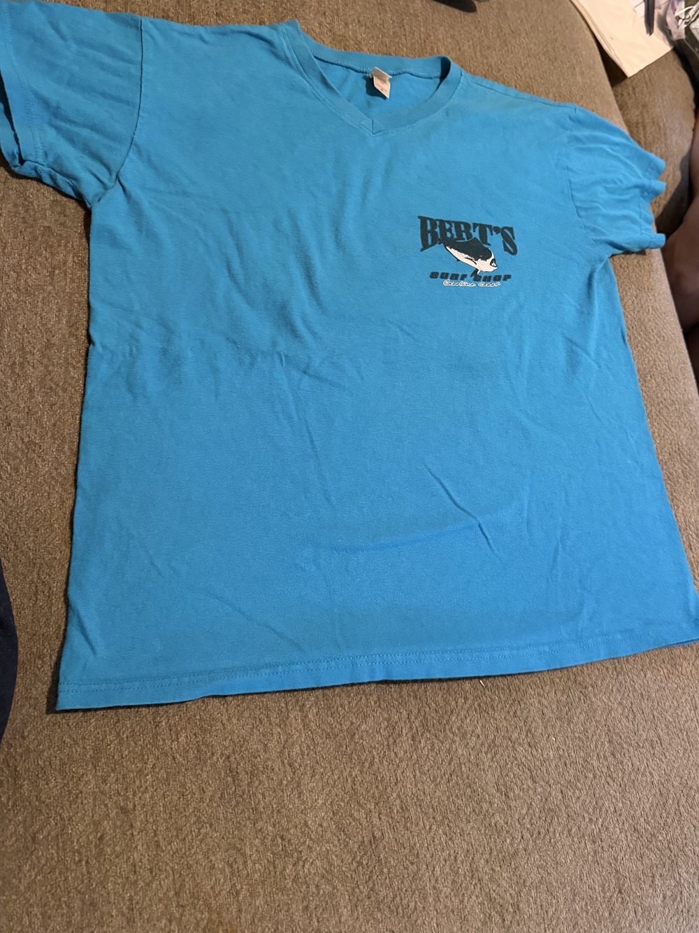Bert's Surf Shop Men's Turquoise V-Neck Tee Medium